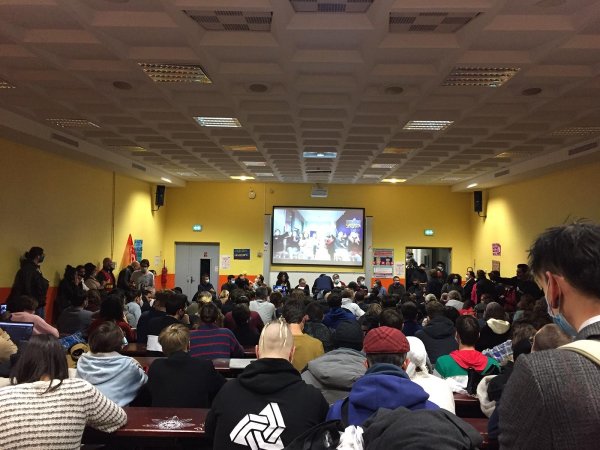 « Étudier est un droit » : plus de 300 personnes au meeting des sans-facs à Nanterre