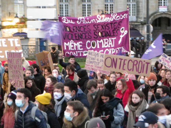 Bordeaux. Manifestation réussie contre les violences sexistes et l'hypocrisie du gouvernement