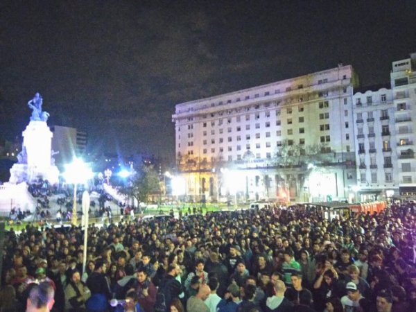 Argentine : 10.000 personnes au concert solidaire avec les ouvriers de Pepsico
